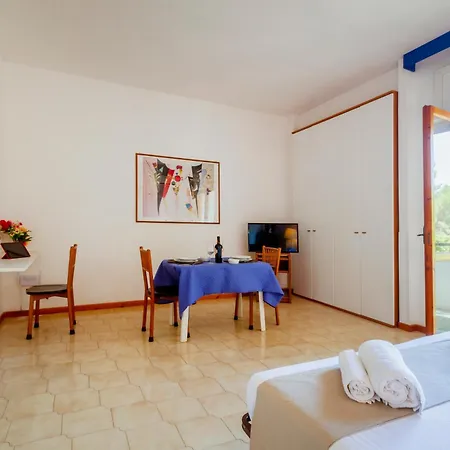 Guesthost - Alice Campoverde Apartment Vernole